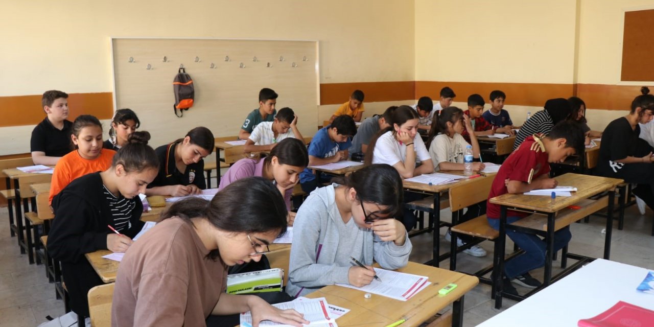 Aksoy’dan sınavlar öncesi öğrencilere destek