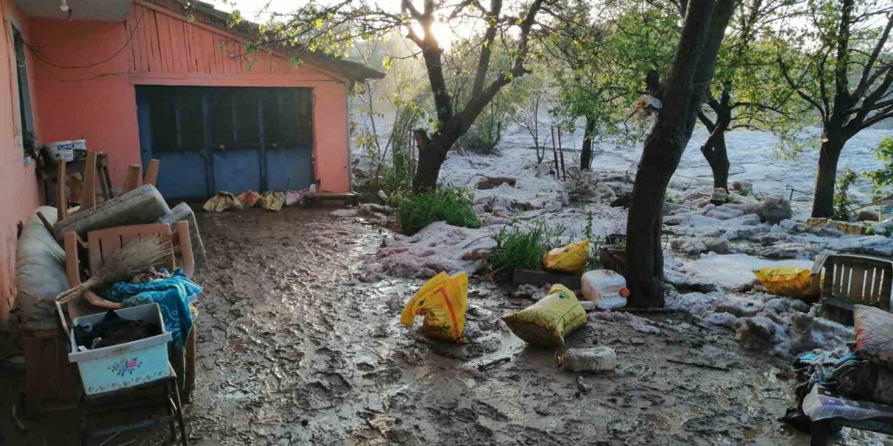 Selden geriye çamur kaldı