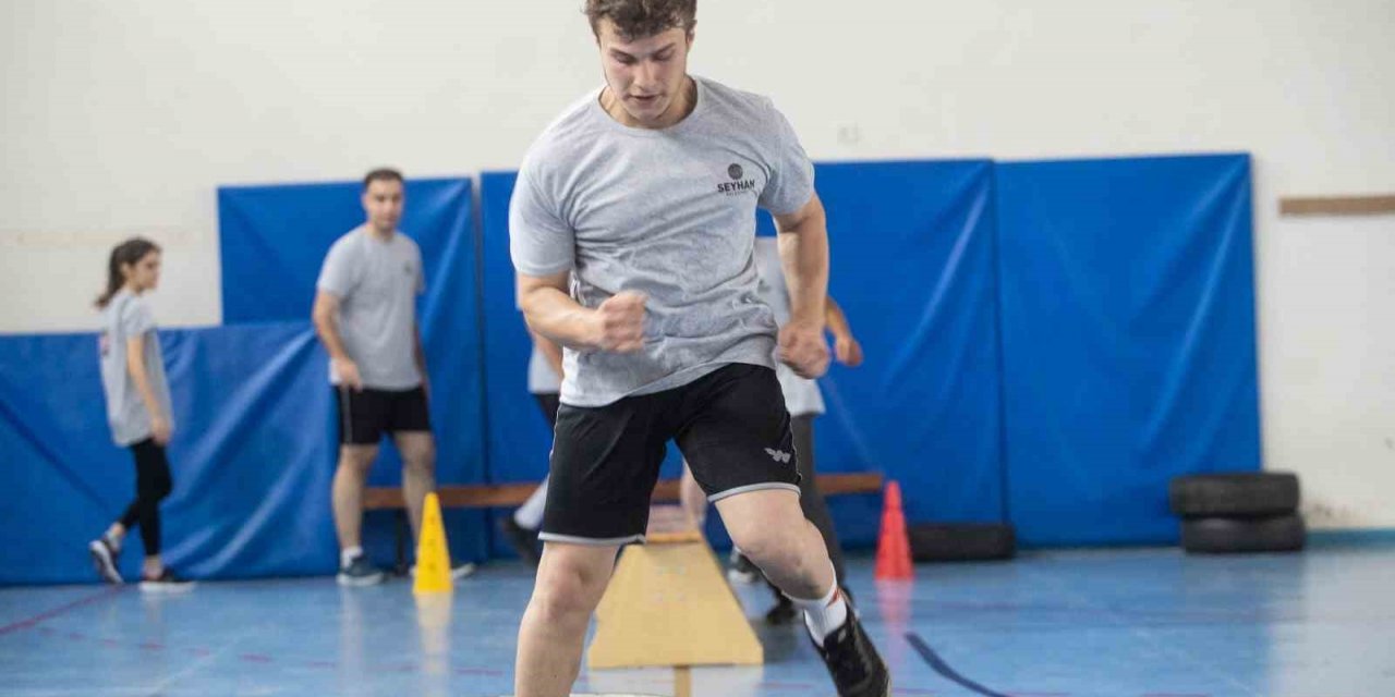 Başkan Akay: “Gençliğe destek olmak bizleri mutlu ediyor ”