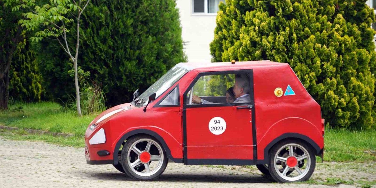 Teknofest’te tasarladıkları elektrikli araçla göz dolduran lise öğrecileri Togg servisine talip