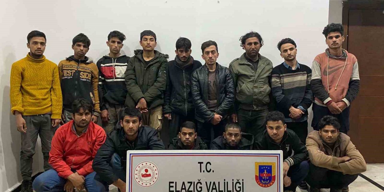 Elazığ’da 15 düzensiz göçmen yakalandı
