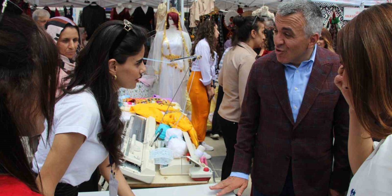 Şırnaklı kursiyerler yıl boyunca yaptıkları eserleri beğeniye sundu