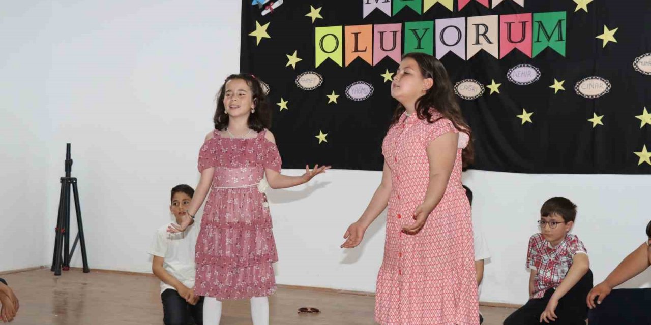 Şehit Melih Özcan İlkokulunda mezuniyet töreni yapıldı