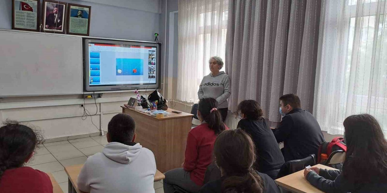 Özel eğitim alan öğrencilere ’çiçeklerin dili’ anlatıldı