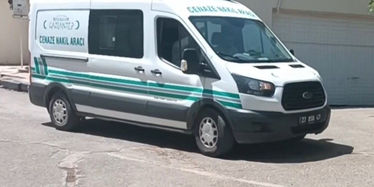 Yanan araçta ölü sayısı 2’ye yükseldi