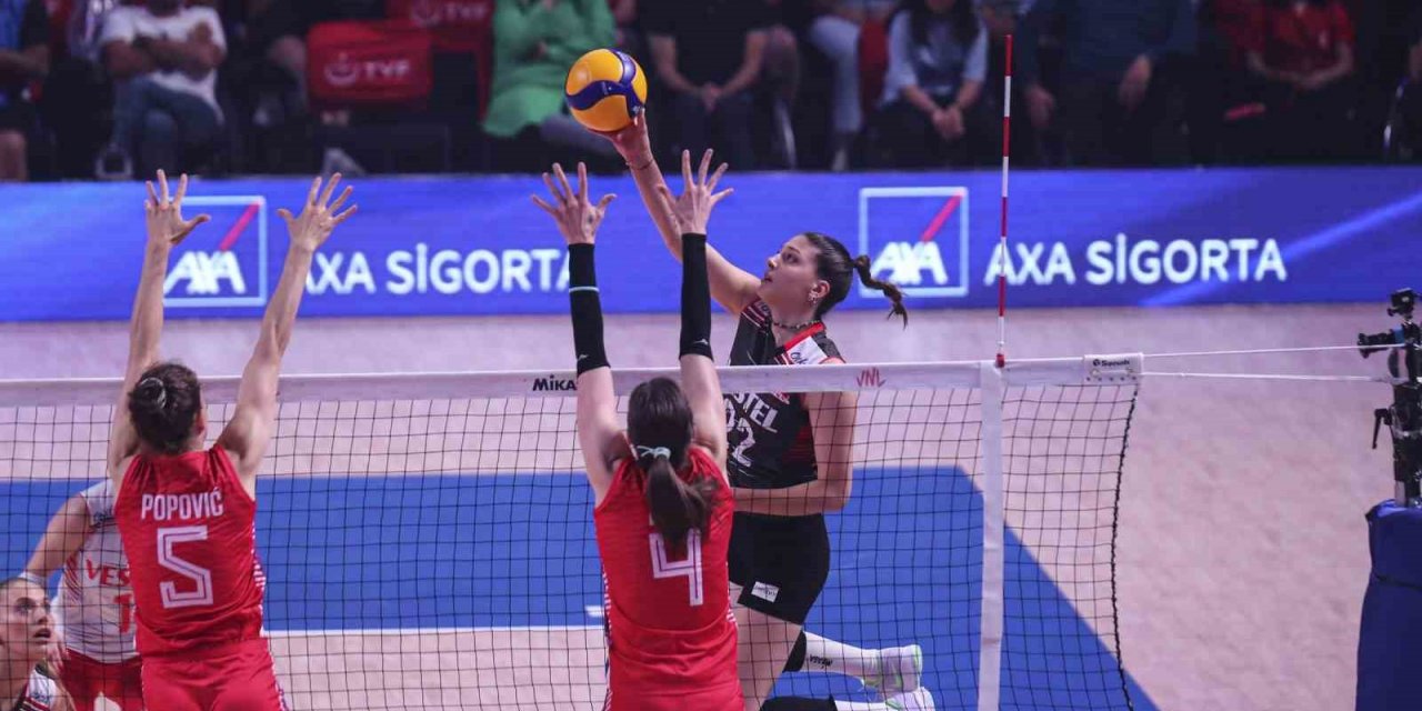 FIVB Milletler Ligi: Türkiye: 3 - Sırbistan: 1