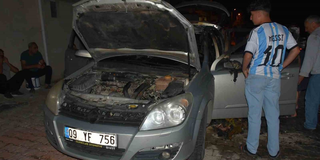 Didim’de kundaklanan araç kullanılmaz hale geldi