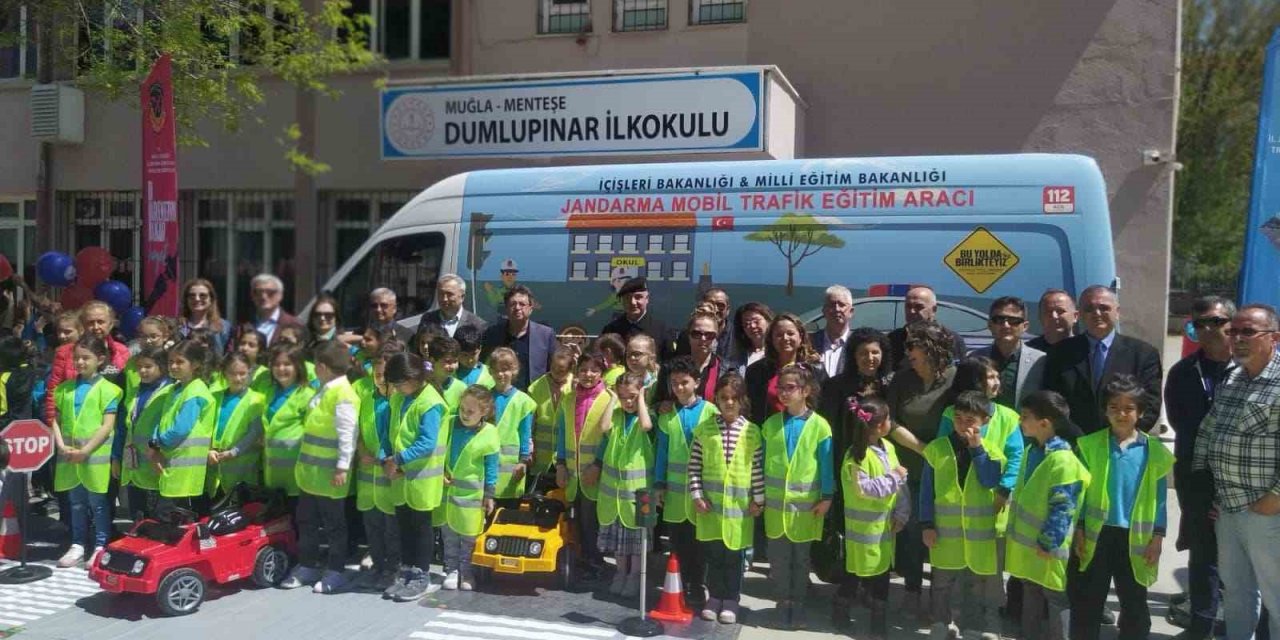 Jandarmadan öğrencilere trafik eğitimi