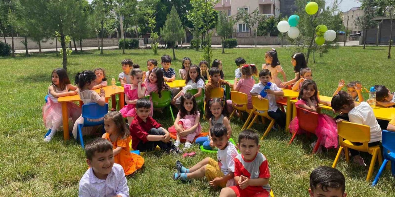 Siirt Belediyesi bünyesindeki kreşte yılsonu heyecanı