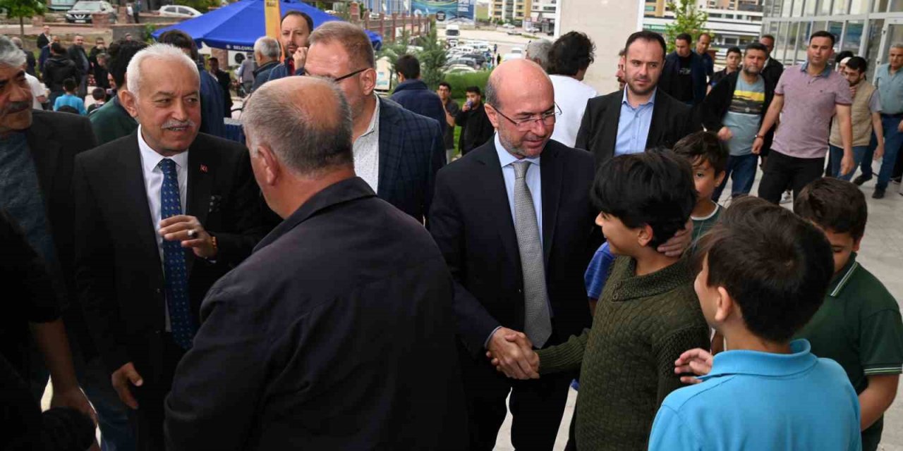 Konya'da cuma buluşmaları! Başkan Pekyatırmacı: En iyi hizmeti yapmanın gayreti içerisindeyiz