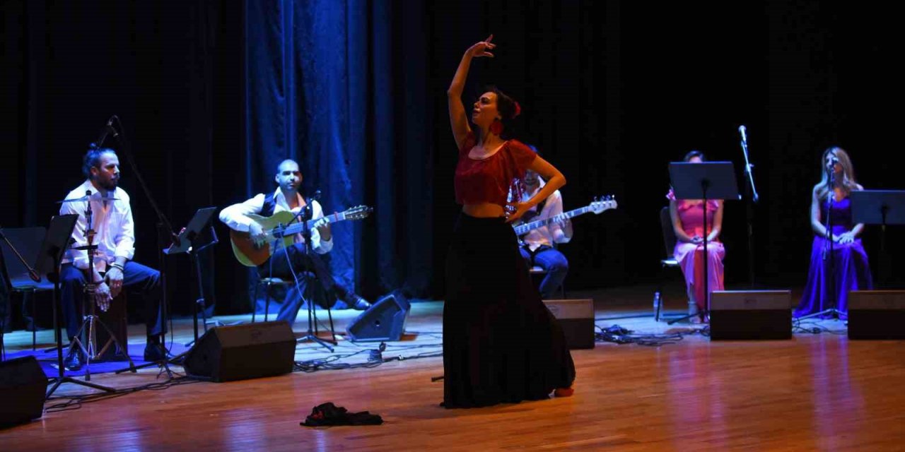 Halkbilim ve Araştırmaları Merkezi’nden Flamenko konseri