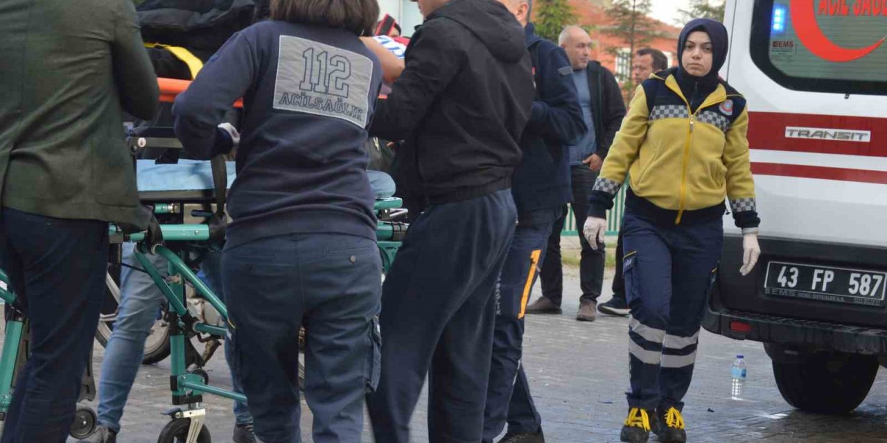 Tavşanlı’da otomobil ile motosiklet çarpıştı: 1 yaralı