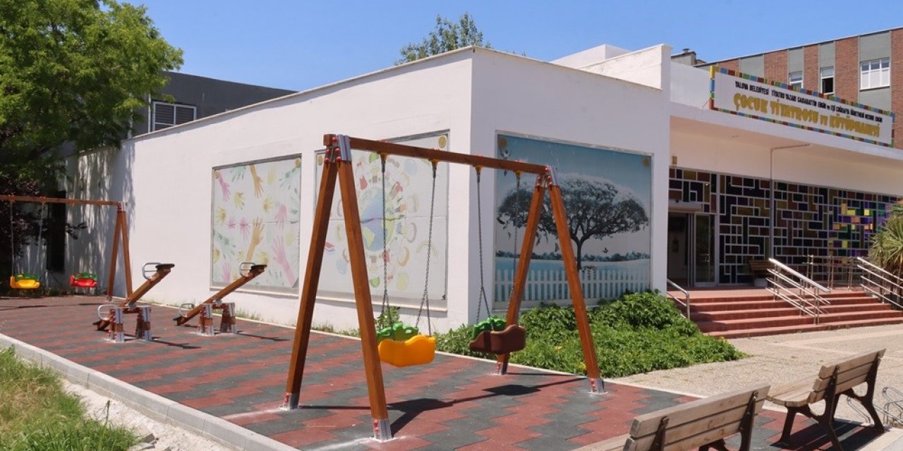 Yalova Belediyesi çocuk parklarını yenilemeye devam ediyor