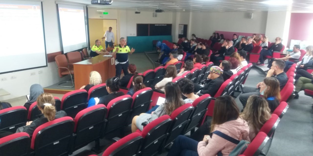 Jandarmadan hastane personeline trafik eğitimi