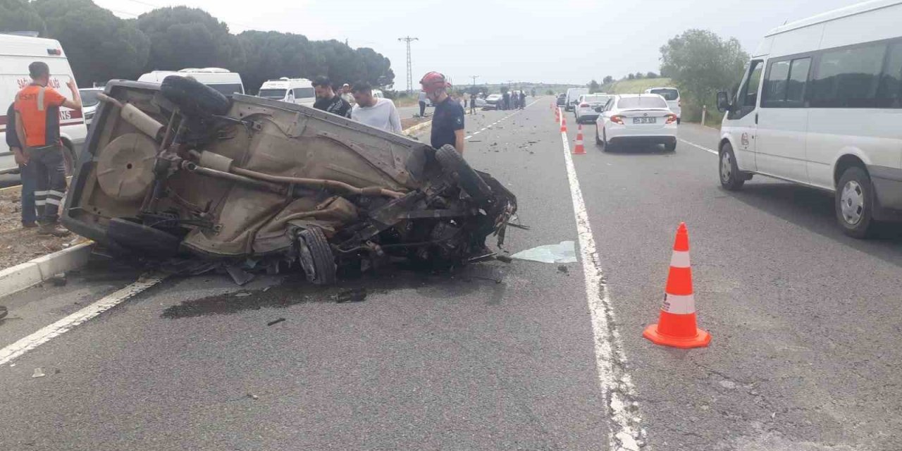 Balıkesir-Edremit karayolunda kaza 1 ölü 1 yaralı