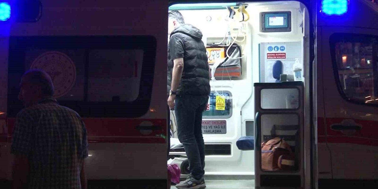 Bağdat Caddesi’nde taksi ile otomobil çarpıştı: 2 hafif yaralı