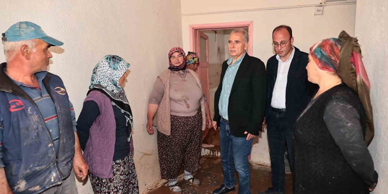 Denizli’de sel bölgesinde 280 personel ve 105 adet iş makinesi çalışmalarını sürdürüyor