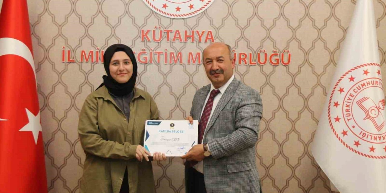 Kütahya’da kompozisyon yarışmasında dereceye giren öğrenciler ödüllendirildi