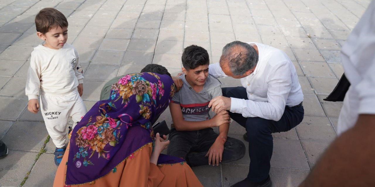 Başkan Kılınç, yaralı çocuğa ilk müdahaleyi yaptı