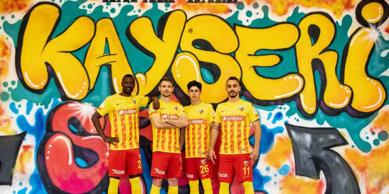Kayserispor’un yeni forması görücüye çıktı