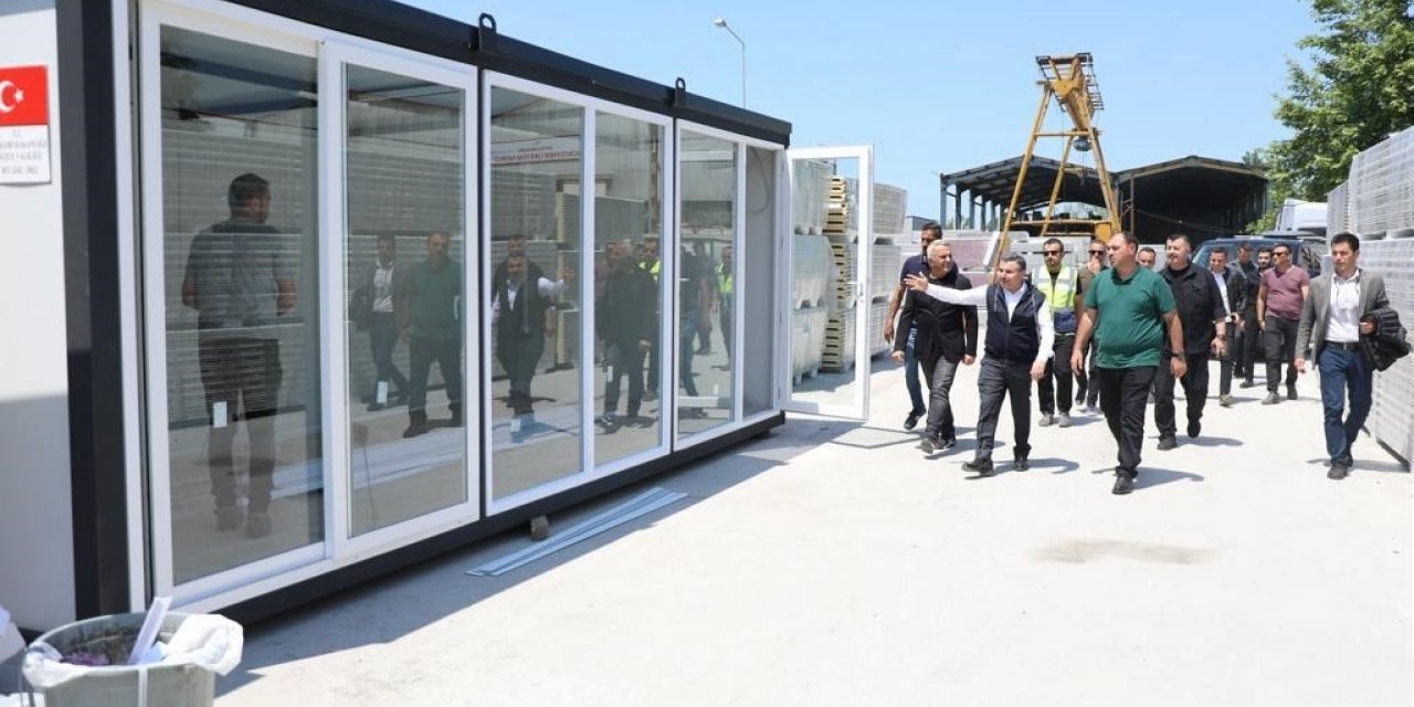 Valililer konteyner üretimini inceledi