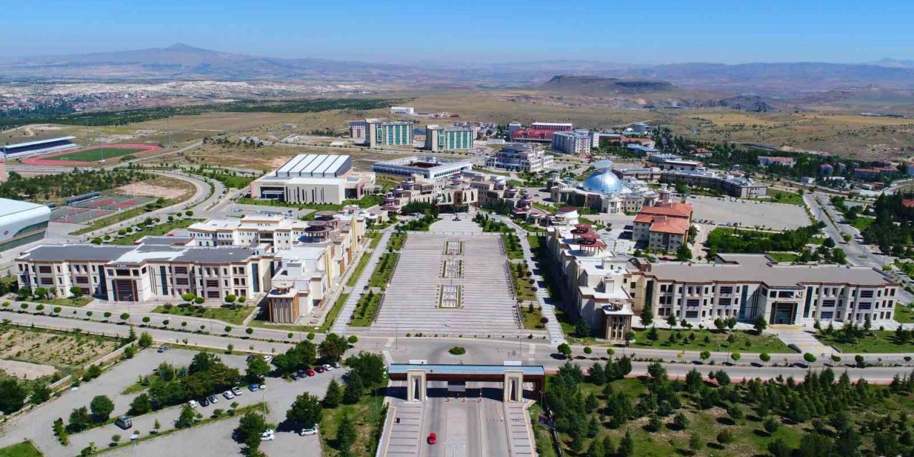 NEVÜ’lü öğrencilere çevrim içi sınav duyurusu