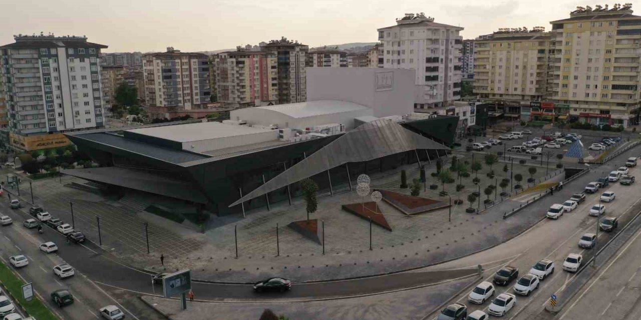 Meclis Üyeleri, D.T. Şehitkamil Sahnesi’ni inceledi