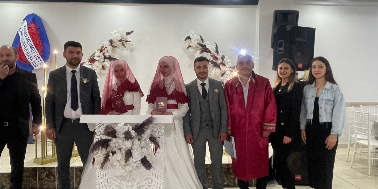 Bursa’da 2 erkek ve 2 kız kardeş aynı masada ‘evet’ dedi