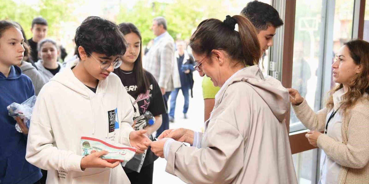 Öğrencilerin LGS sınav heyecanı başladı