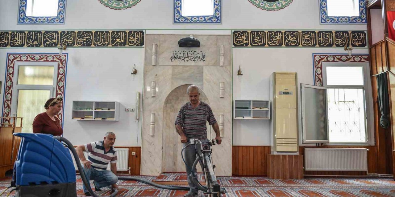 Kepez’den camilere teknolojik temizlik hizmeti