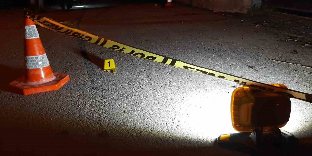 Birbirlerine ateş açıp kaçtılar, ortalık savaş alanına döndü