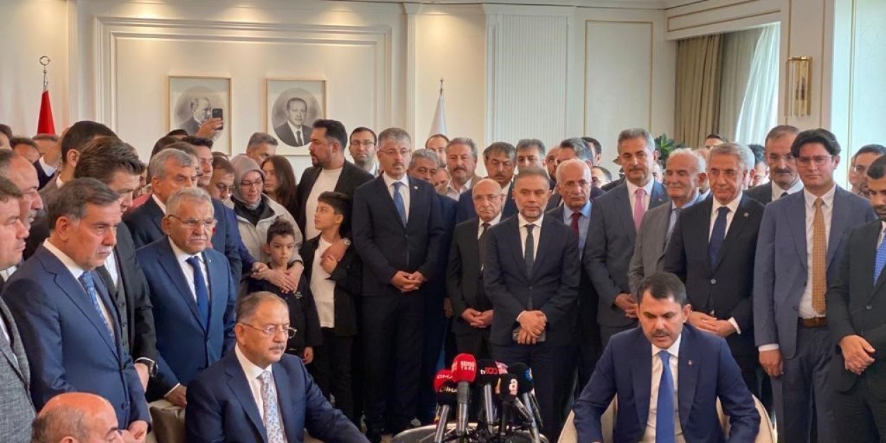 Başkan Büyükkılıç, Murat Kurum ve Bakan Özhaseki’nin devir teslim törenine katıldı