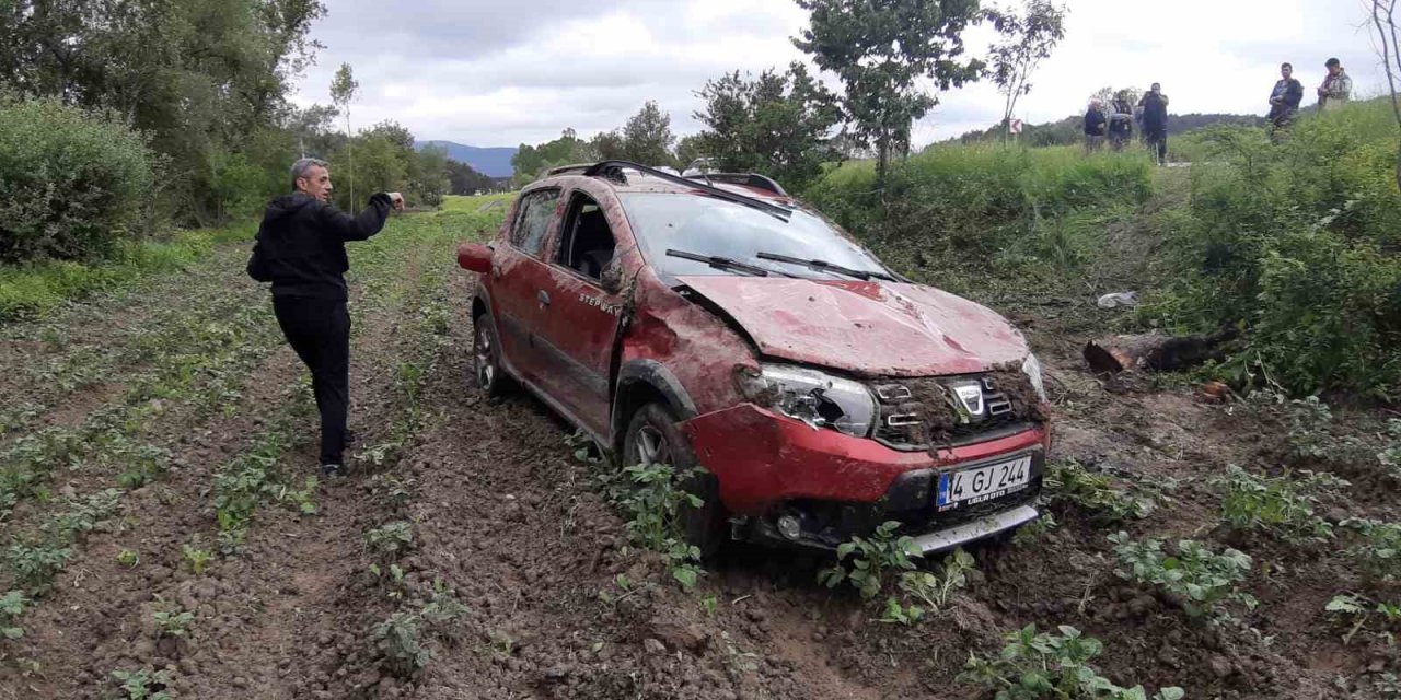 Cip patates tarlasına uçtu: 2 yaralı