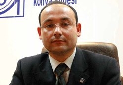 Makas giderek açılıyor