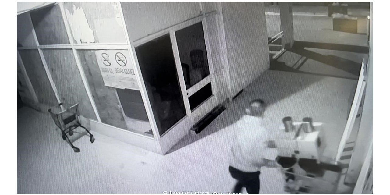 Tencere, tüp, para...Ne bulursa alışveriş sepetine yükleyip böyle kaçtılar