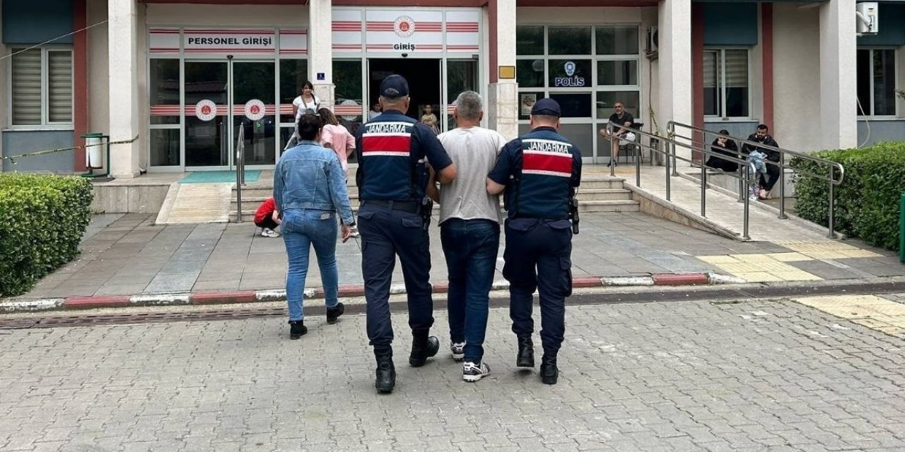 Göçmen kaçakçılığından aranıyordu, yakalandı