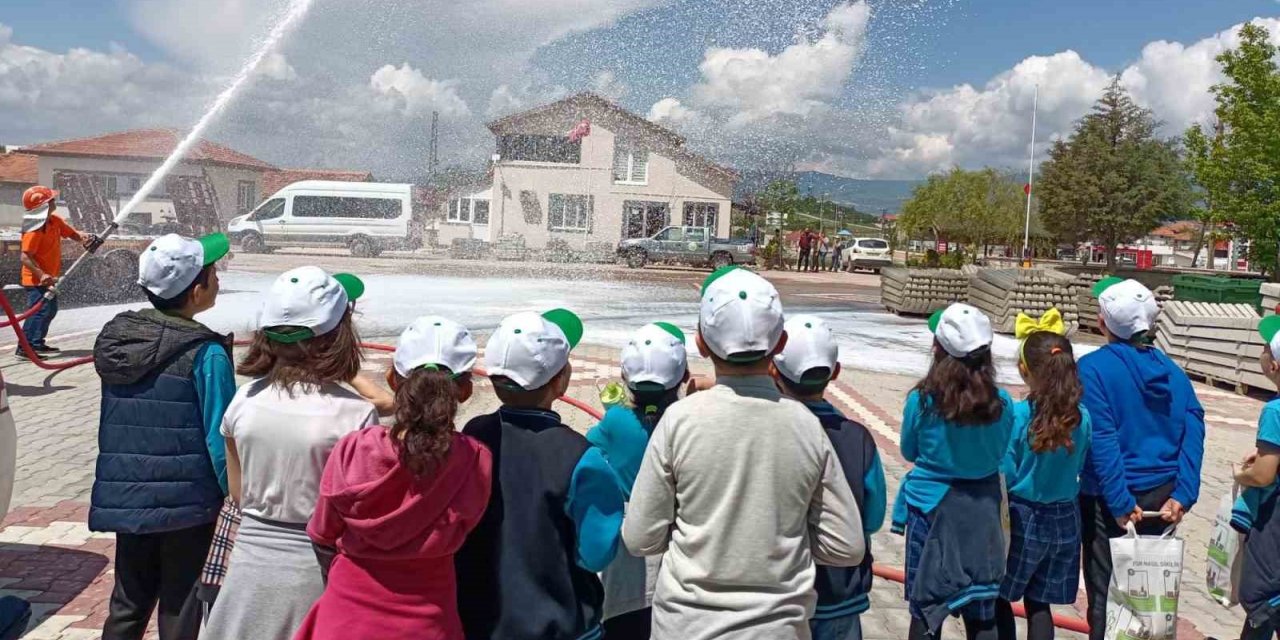 Emet Orman İşletme Müdürlüğü İlkokul öğrencilerini ağırladı