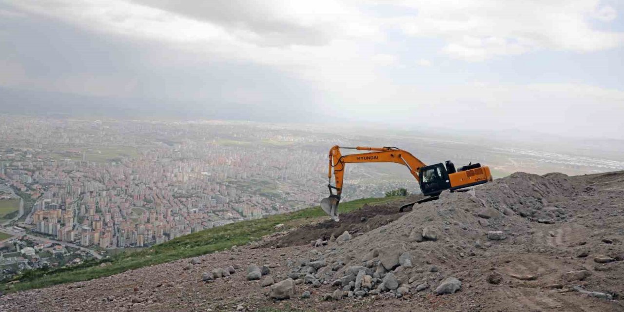 Ali Dağı kalkış pisti yenileniyor