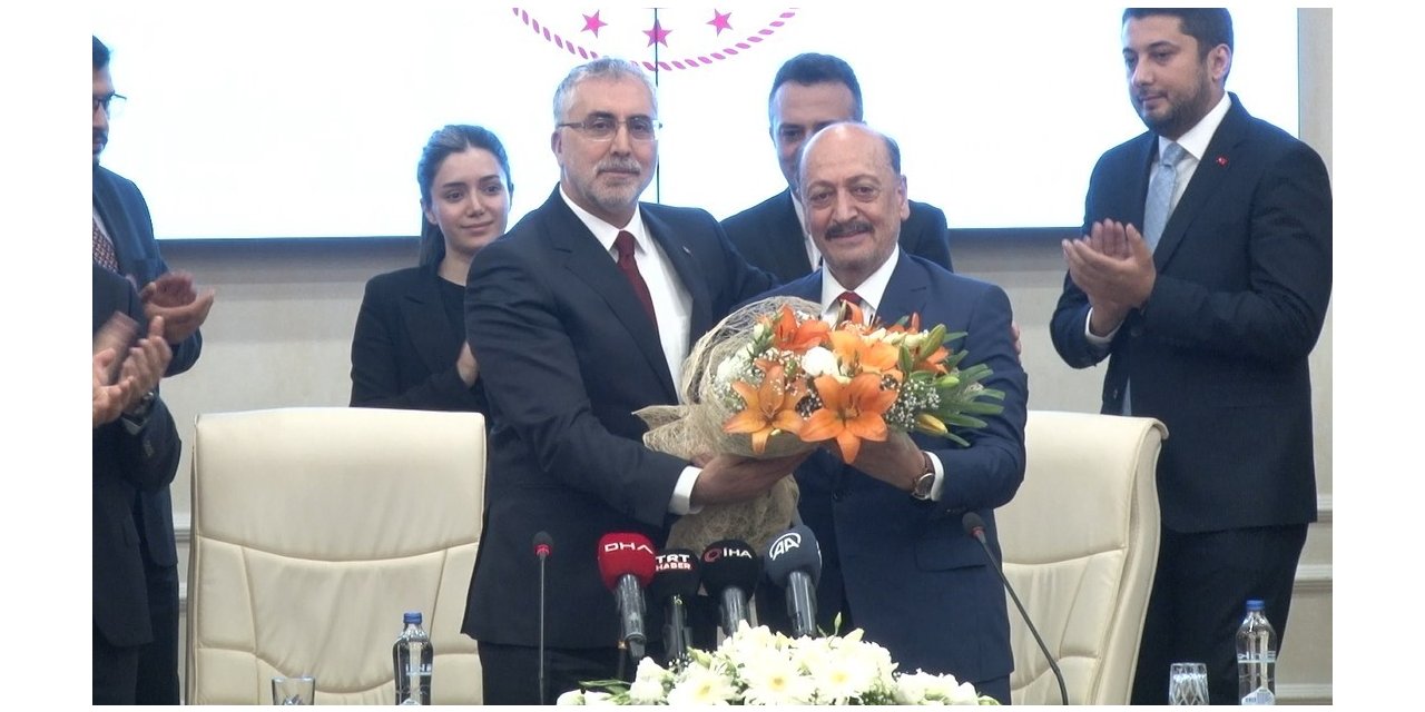 Çalışma ve Sosyal Güvenlik Bakanlığı’nda devir teslim töreni