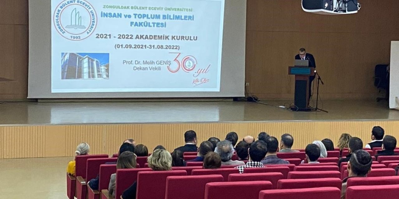 İnsan ve Toplum Bilimleri Fakültesinin üç bölümüne akreditasyon verildi