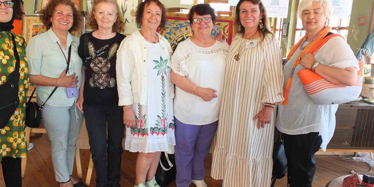 Burhaniye’de minyatürler göz kamaştırdı