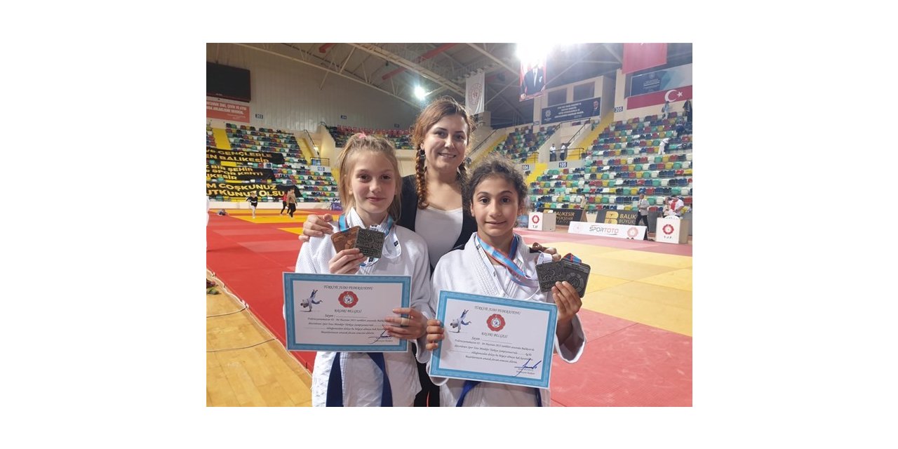 Kızlar Judoda 2 madalya aldı