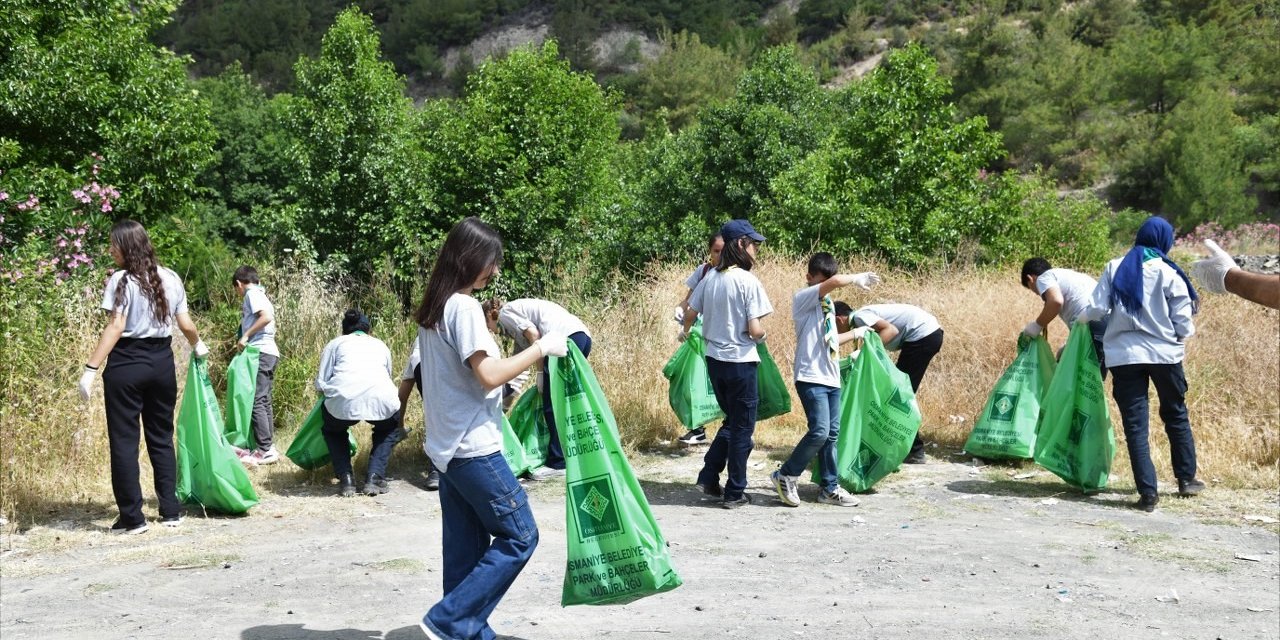 Dünya çevre gününde 1 ton cam ve plastik atık geri dönüşüme kazandırıldı