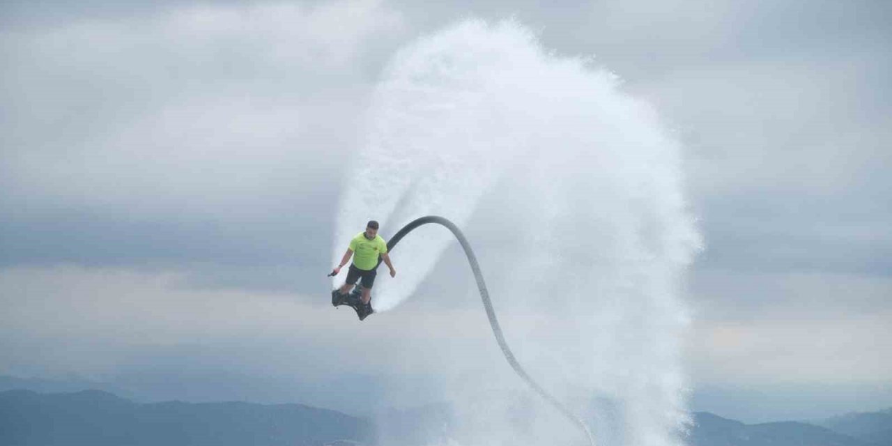 Su jeti ve Flyboard Şampiyonası nefesleri kesti