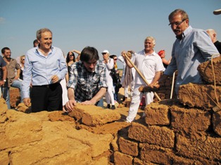 Türkiye'nin ilk sanatçı köyüne büyük ilgi