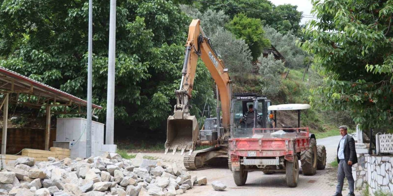 Kavakderesi Mahalle sakinlerinden Başkan Özcan’a teşekkür