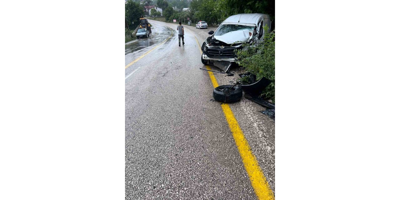 Seydikemer’de trafik kazasında 2 kişi yaralandı