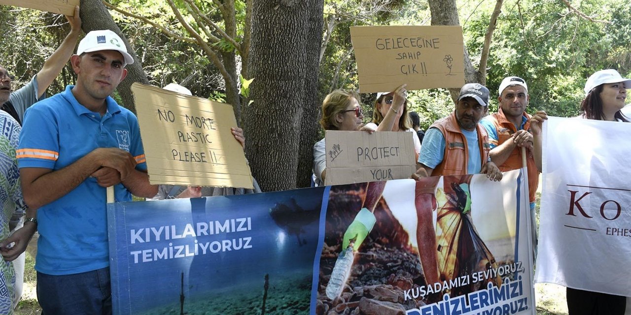 Dünya Çevre Günü’nde Dilek Yarımadası Milli Parkı’nda kıyı temizliği yapıldı