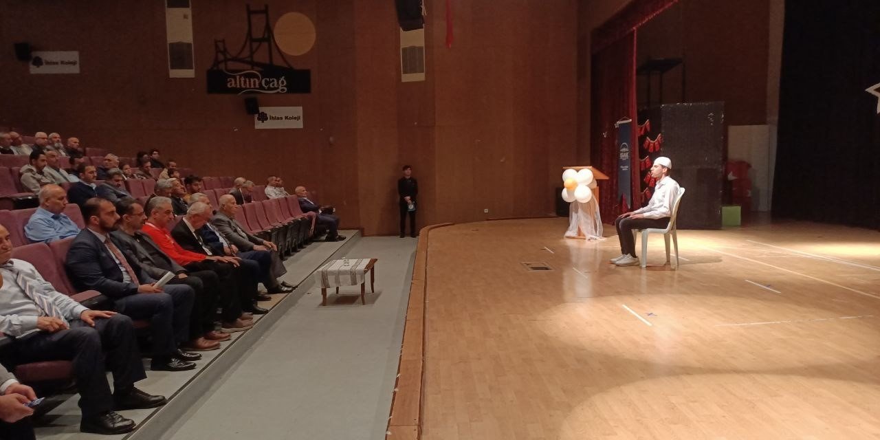 İSİAK ve İhlas Vakfı Emir Sultan Erkek Öğrenci Yurdu tarafından yıl sonu programı düzenlendi