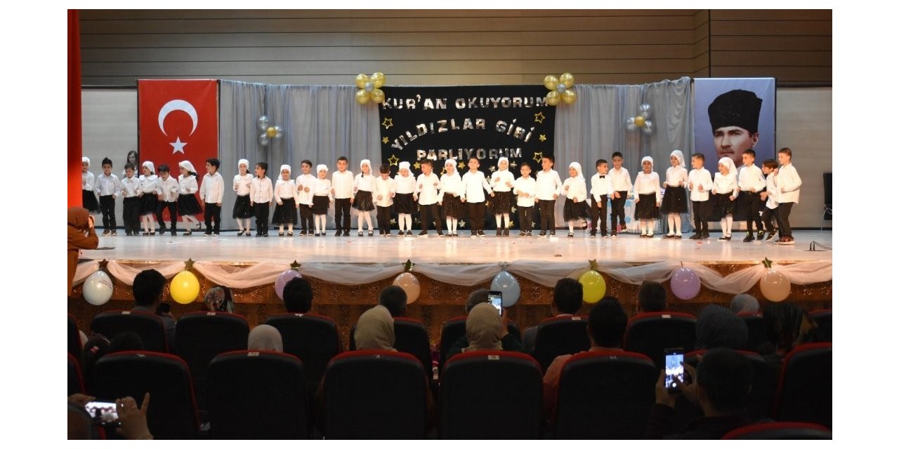 Kur’an kursu öğrencilerinin taç giyme ve yılsonu mezuniyet töreni yapıldı